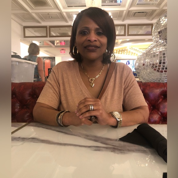 Meet your Posher, Monica - Picture 5 of 5